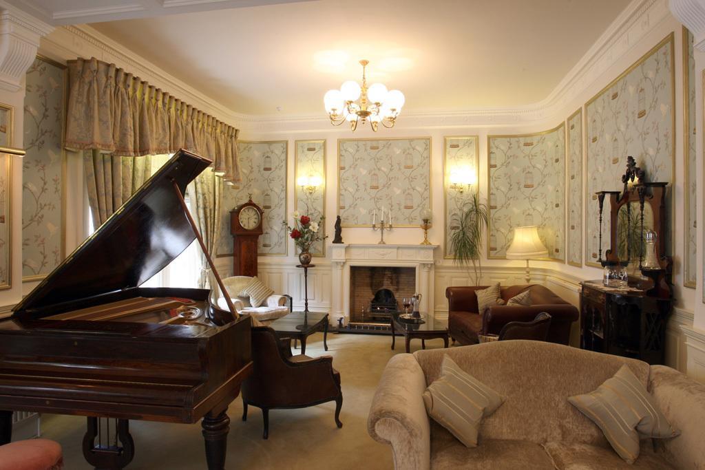 Mansion House Hotel Elgin Ngoại thất bức ảnh